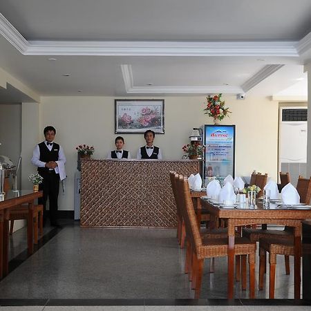 Hotel Wardan Yangon Dış mekan fotoğraf
