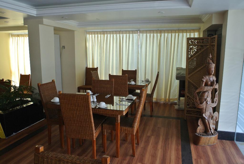Hotel Wardan Yangon Dış mekan fotoğraf