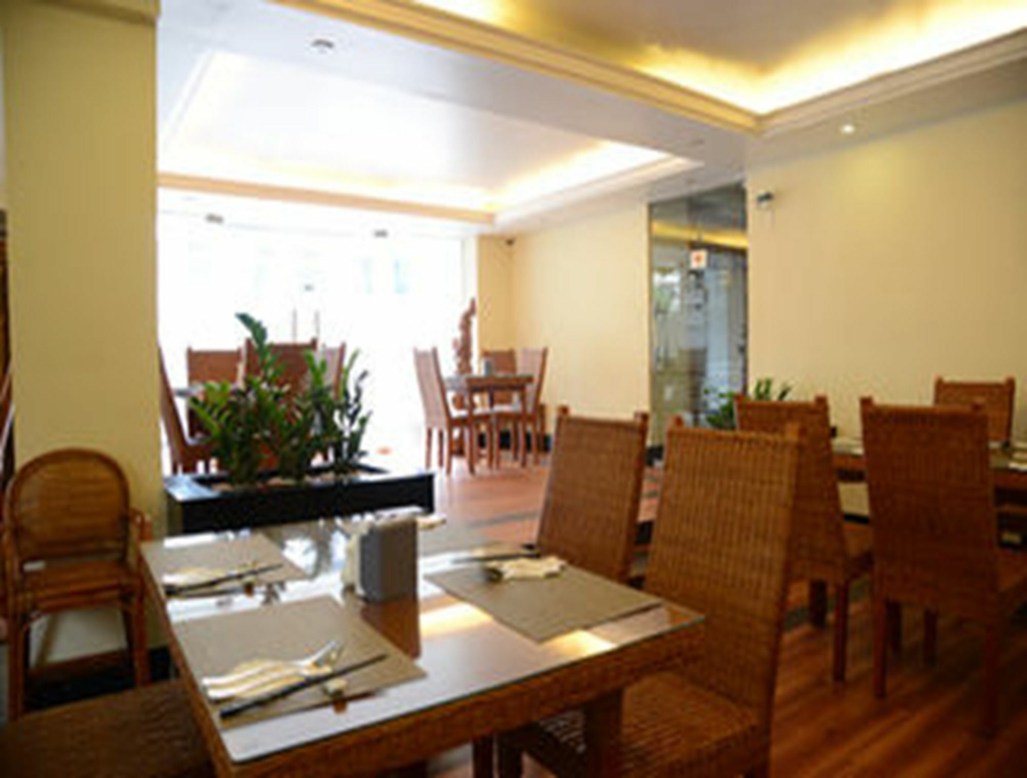 Hotel Wardan Yangon Dış mekan fotoğraf