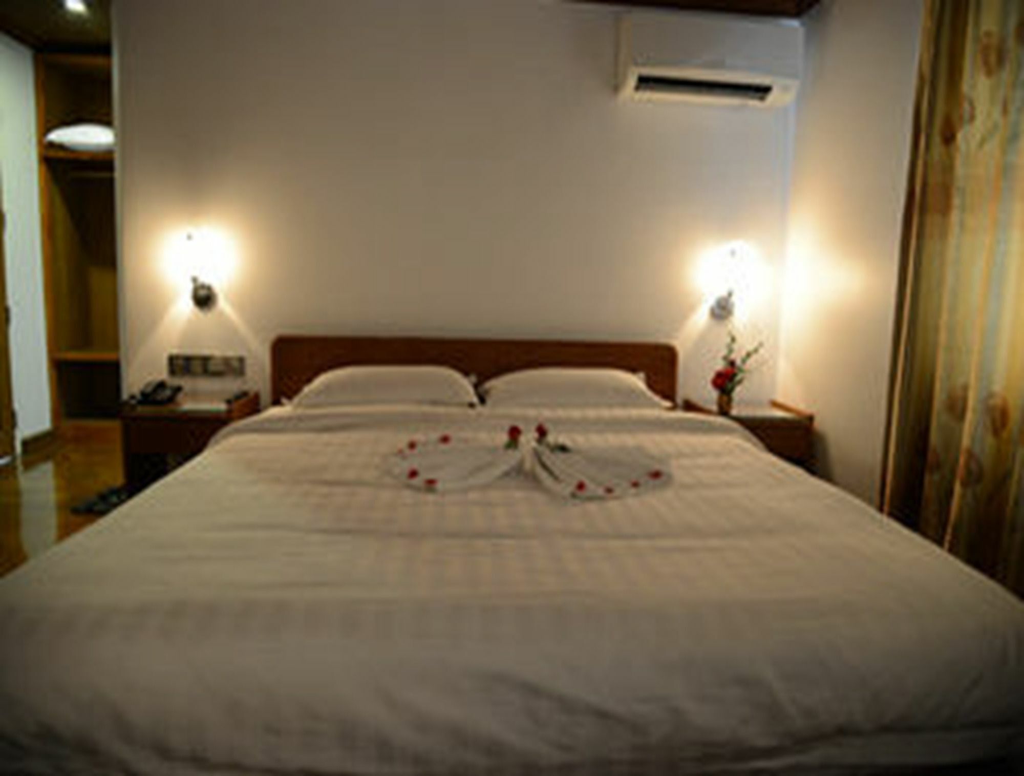 Hotel Wardan Yangon Dış mekan fotoğraf